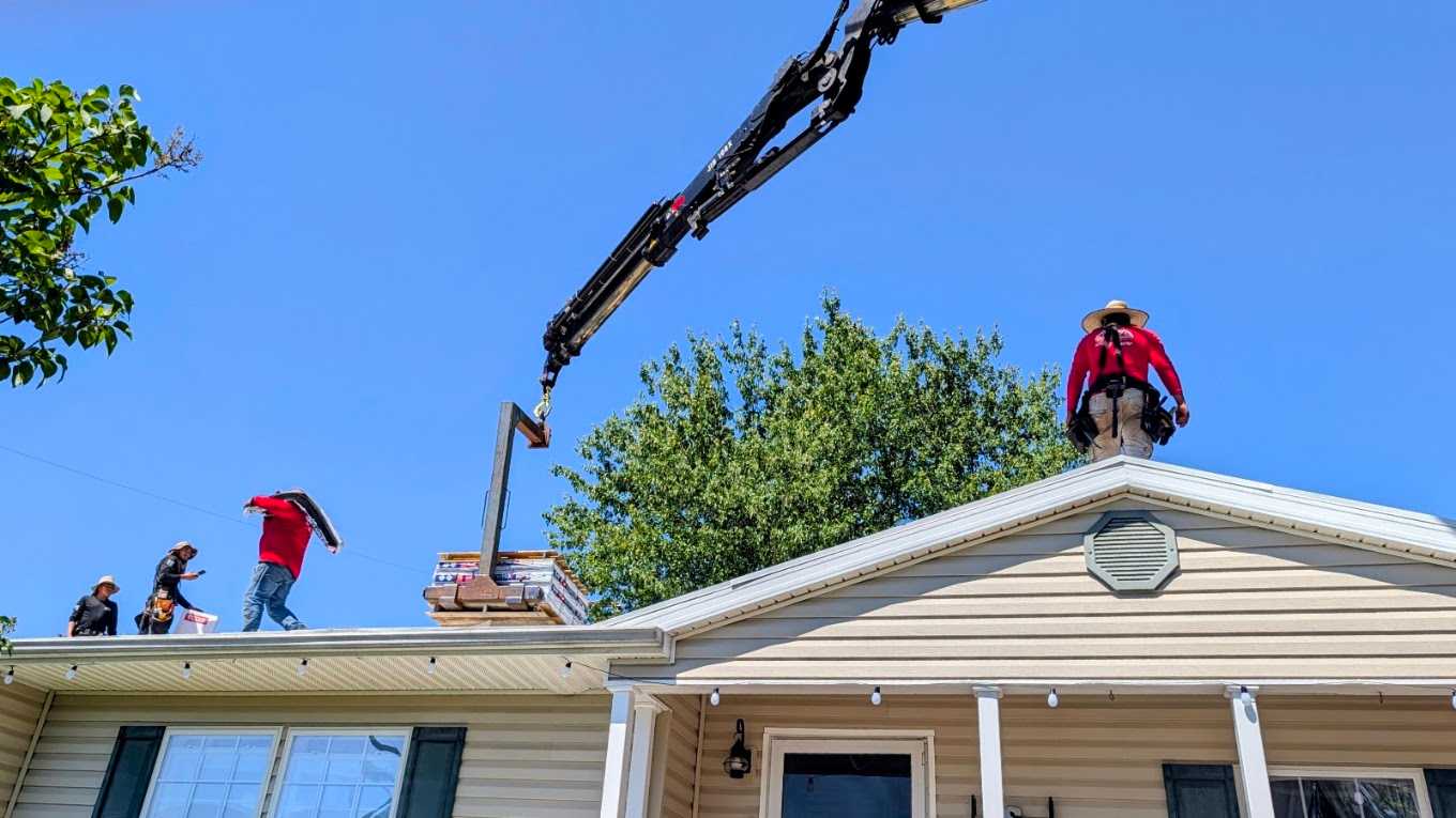 How To Tell If Your Roof Needs Professional Repair - Elegant Exteriors Of Wi